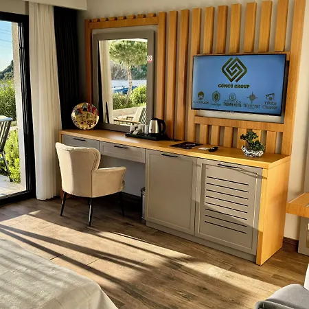 The Rest Port Argento Hotel